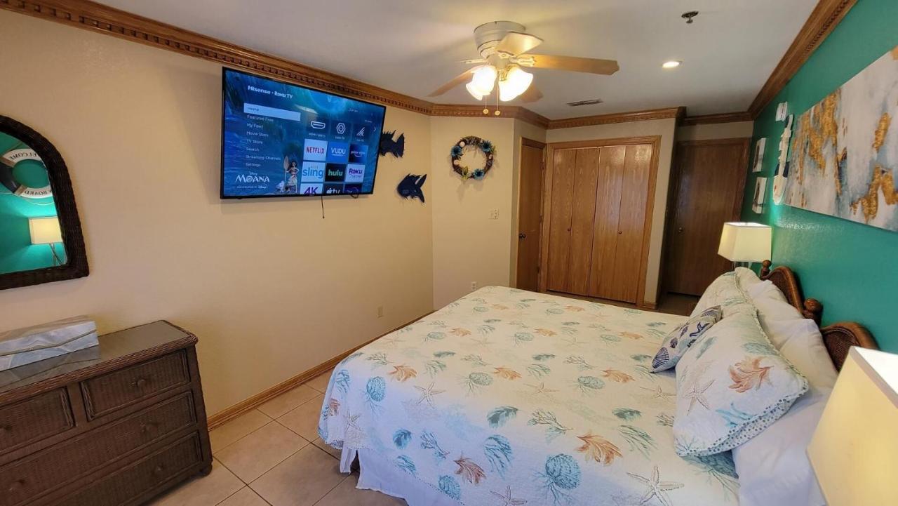 Cozy 2 Bedroom With Big Pool - Campeche Triplex Unit C Home South Padre Island Dış mekan fotoğraf