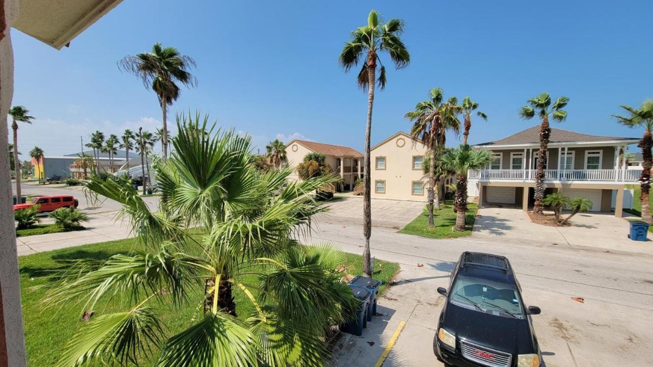 Cozy 2 Bedroom With Big Pool - Campeche Triplex Unit C Home South Padre Island Dış mekan fotoğraf